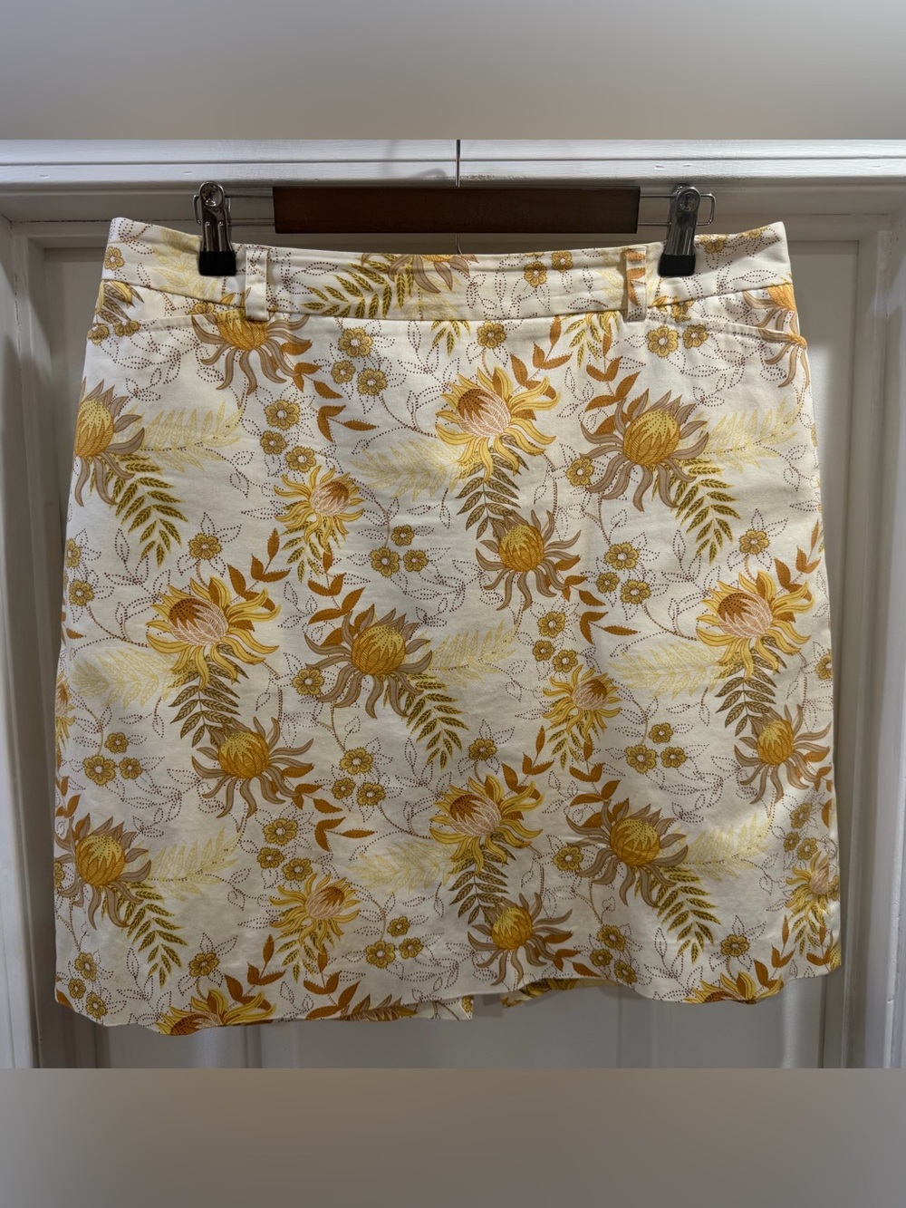 Cutter & Buck Floral Mustard and Ivory Skirt Size 14